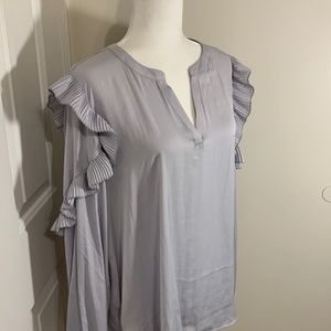 Simply Vera blouse NWT
